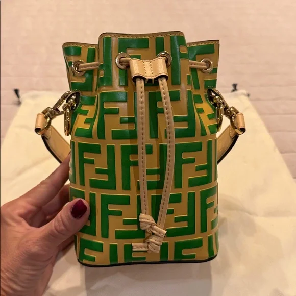 Fendi Iconic Mon Tresor Bucket Bag in Zucca Embossed Leather - Picture 2 of 16